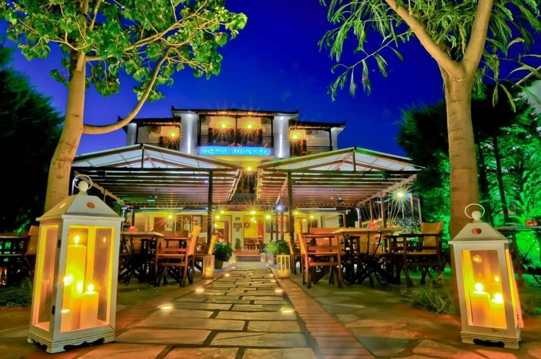 Pegasus Hotel & Coastal Cafe Кала-Нера Екстер'єр фото