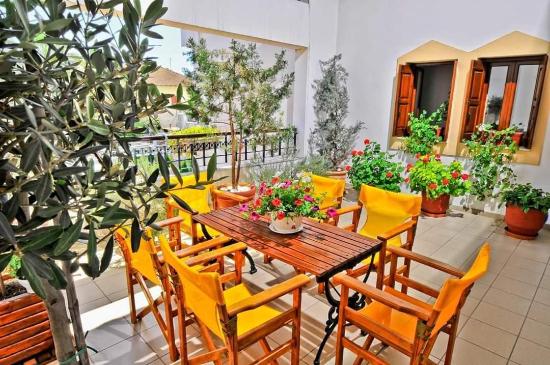 Pegasus Hotel & Coastal Cafe Кала-Нера Екстер'єр фото